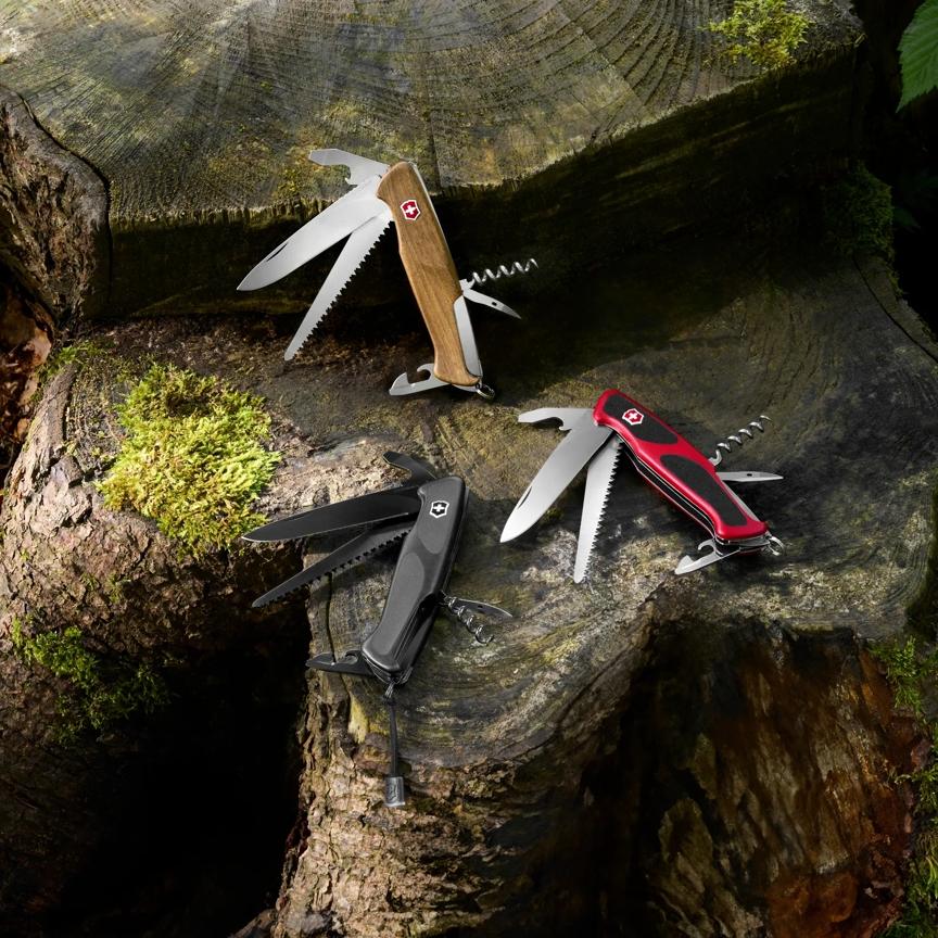 Victorinox Huntsman Wood in Walnut wood - 1.3711.63