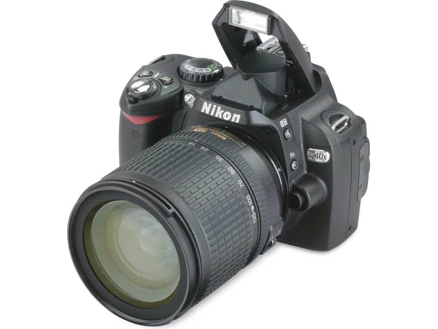 Nikon D40x Kit 10.2-megapixel digital SLR camera with 18-135mm