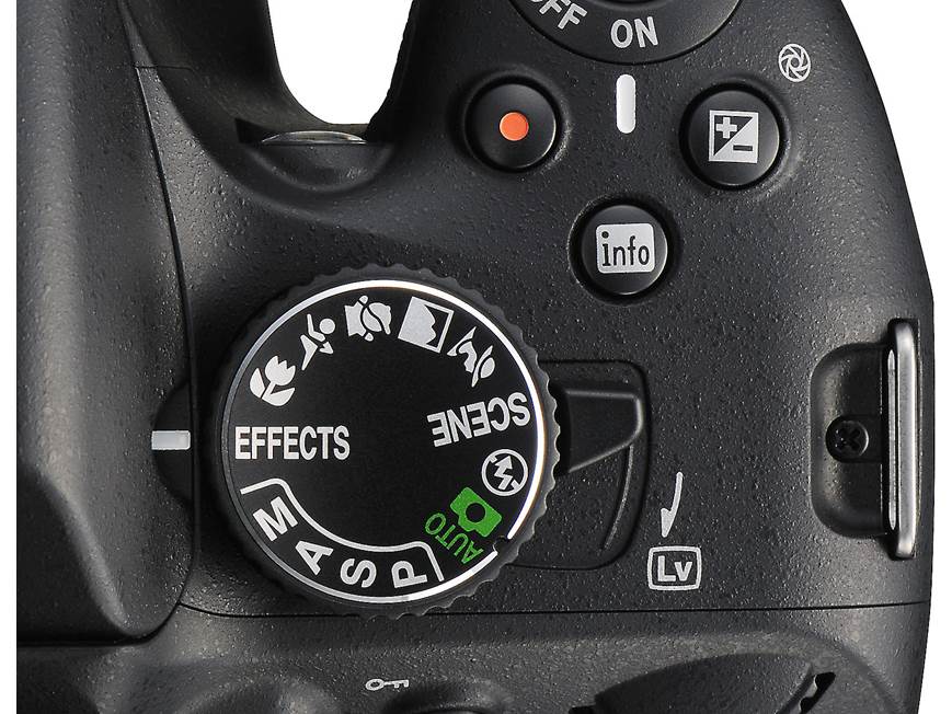 Nikon D5100 Kit 16.2-megapixel digital SLR camera with 18-55mm