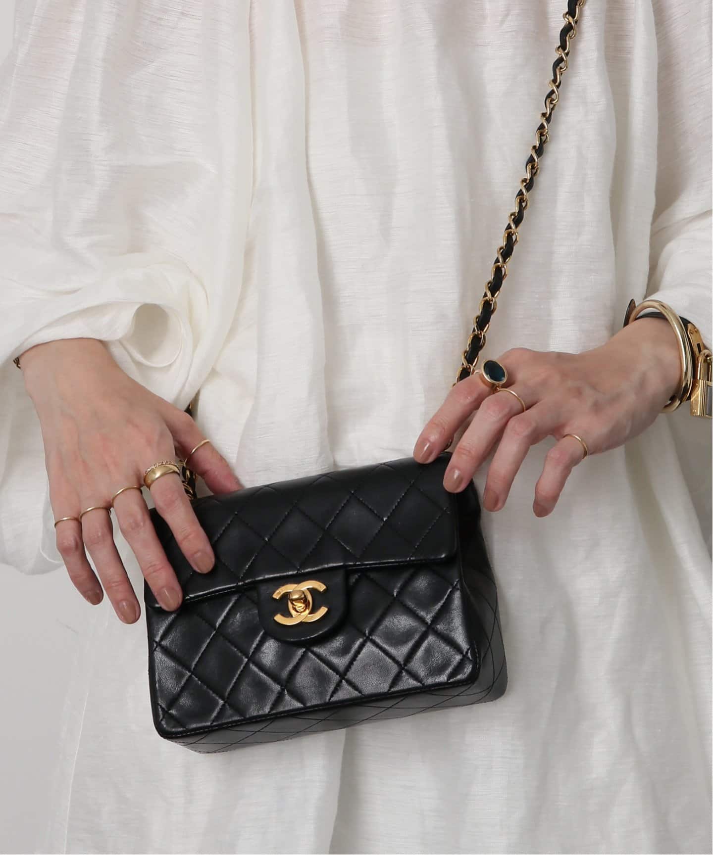 VINTAGE CHANEL/シャネル】 Matelasse チェーンショルダーバッグ 17