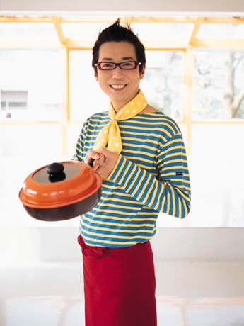 おネエキャラのマロンさん、三越でトークショー－料理のコツ伝授