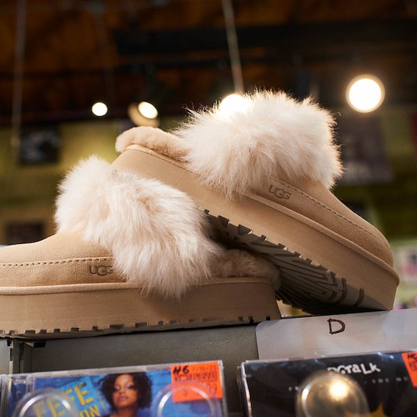 Womens UGG® Disquette Chalet Platform Clog - Sandcastle | Journeys