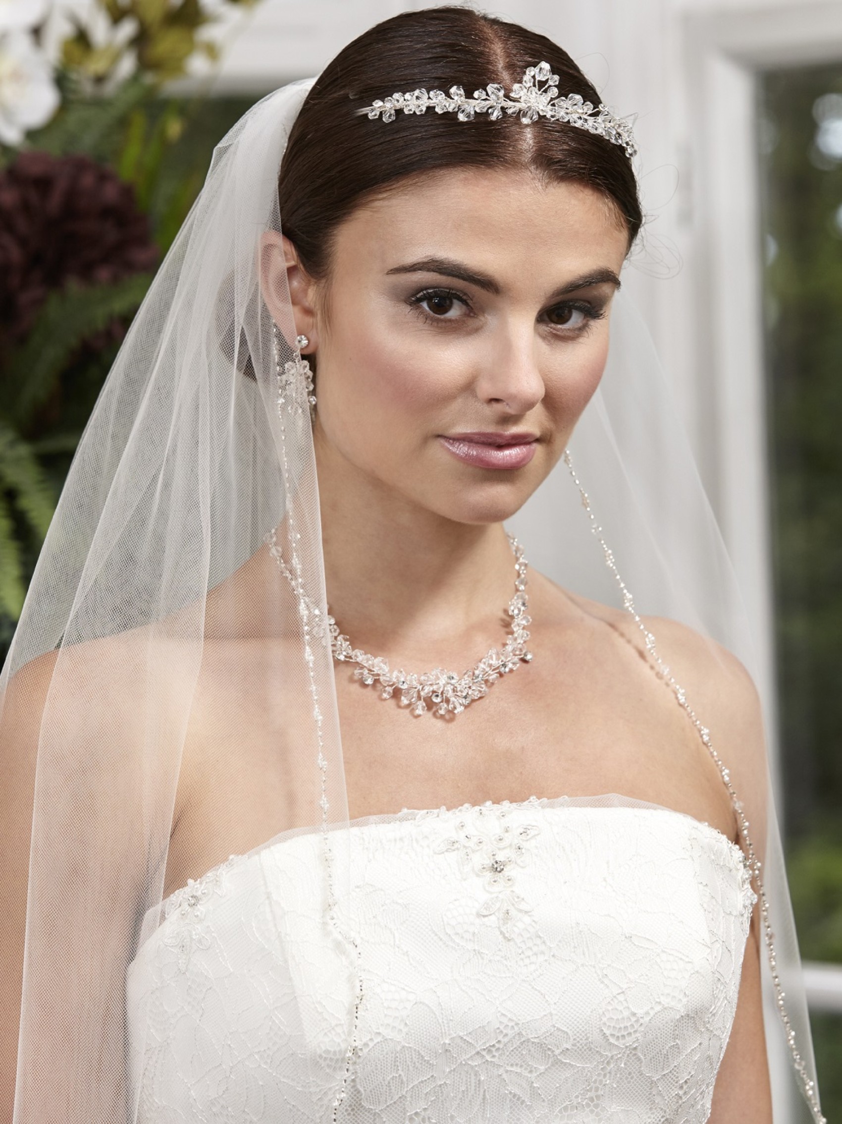 linzi-jay-single-tier-veil-