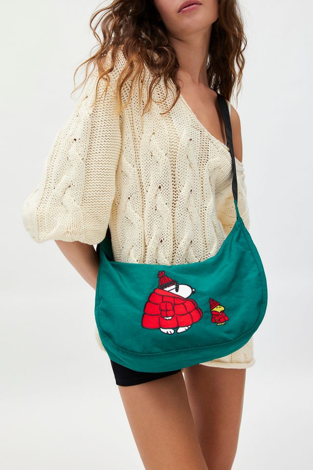 BAGGU X Peanuts Medium Nylon Crescent Bag | Urban Outfitters