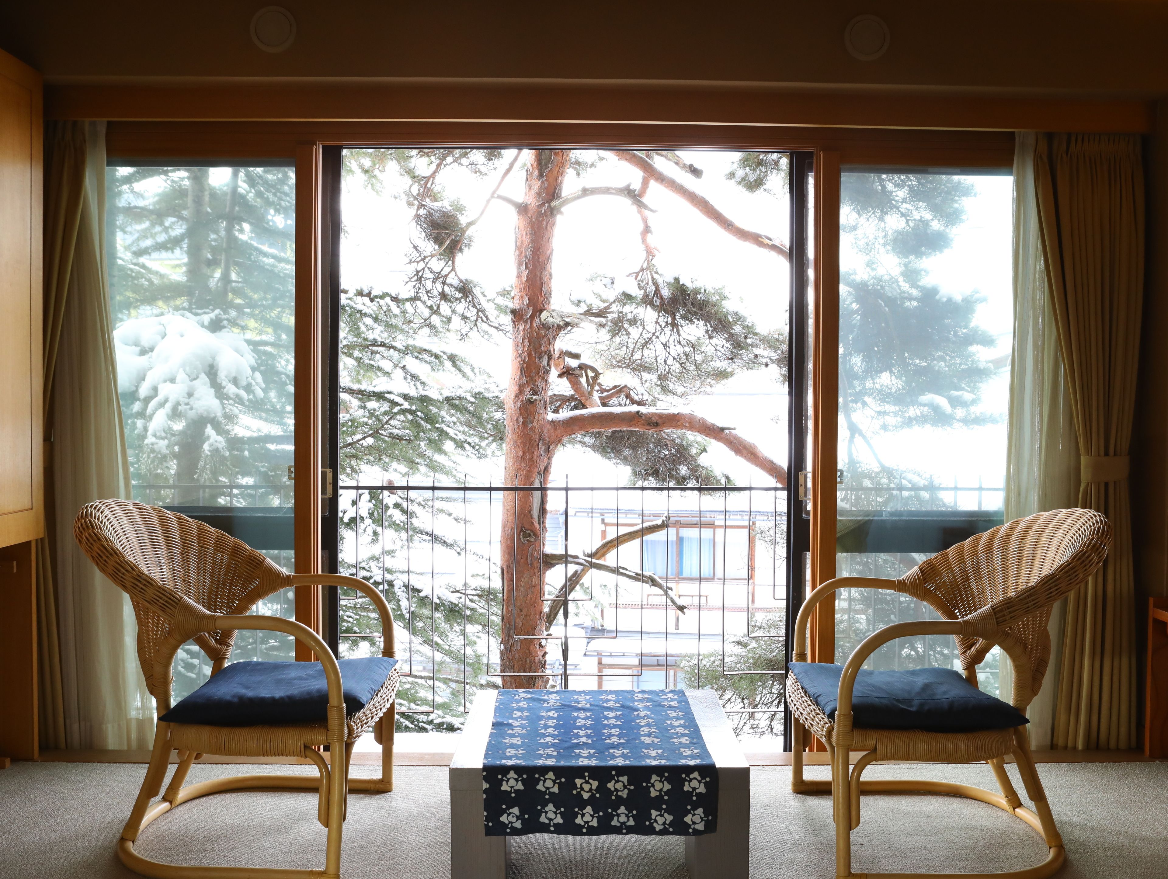 よろづや(山ノ内町)を予約 - 宿泊客による口コミと料金 | ホテルズ