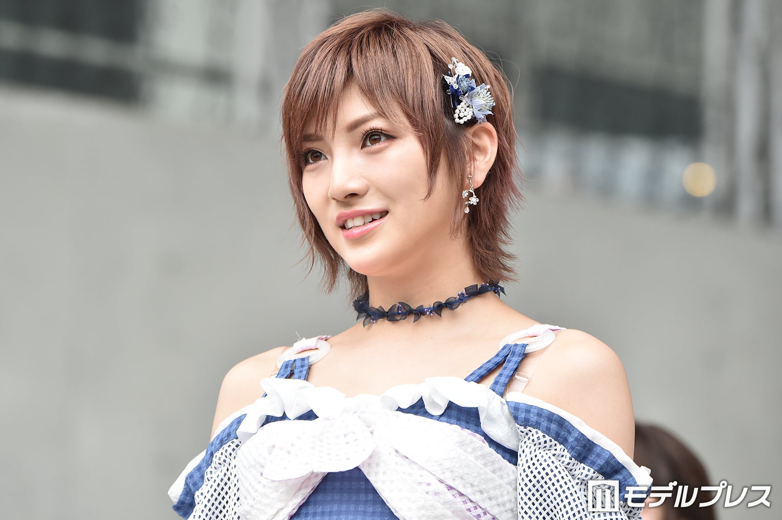 元AKB48岡田奈々、“タトゥー”公開「スカート捲ると実は」SEXYショット