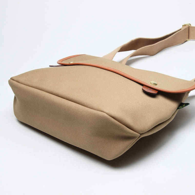 Brady (ブレディ) AVON ショルダーバッグ / エイボン