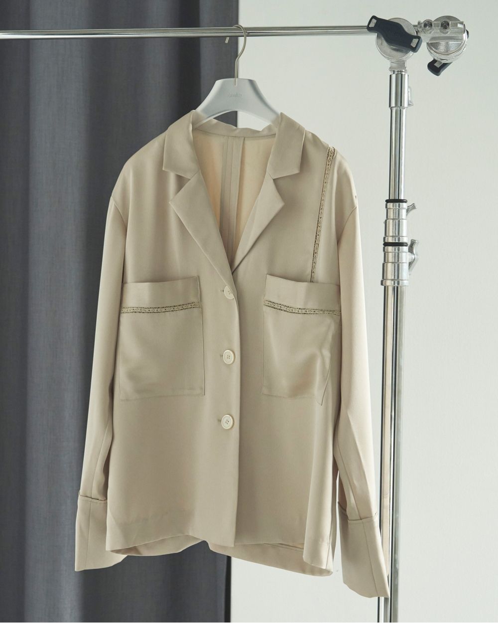 ànuke online store（アンヌーク） / Satin Tailored ShirtsSatin