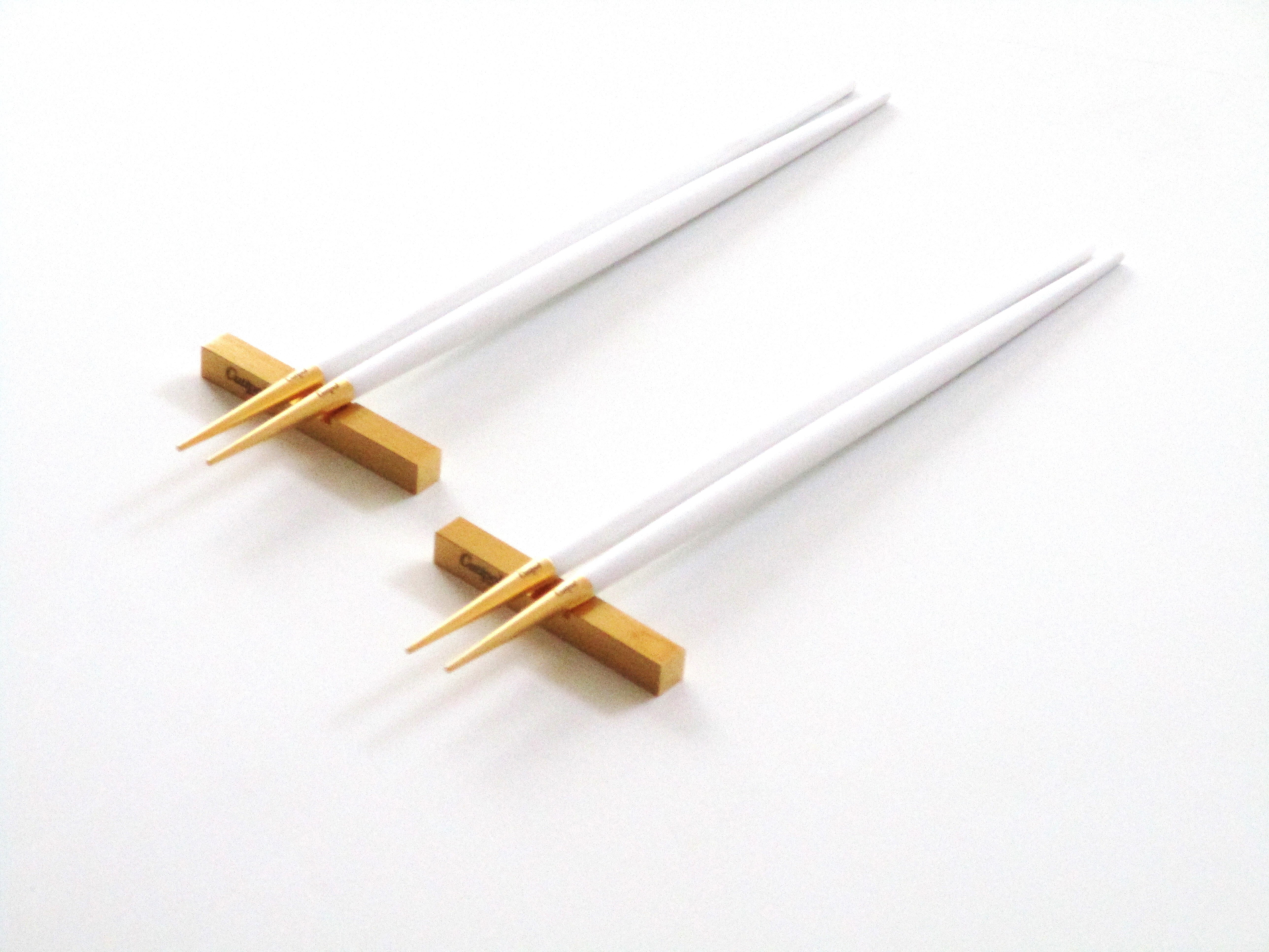 クチポールGOA ホワイト/ゴールドGO29GW箸+箸置きセット ペア【御結婚