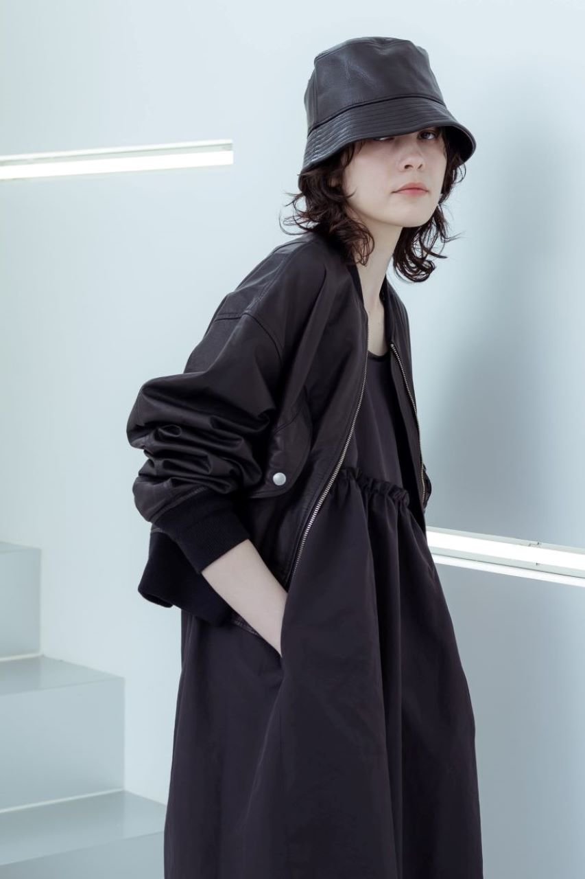 sisii(シシ)｜【受注生産】【sisii×大草直子】L-2Bレザーフライト