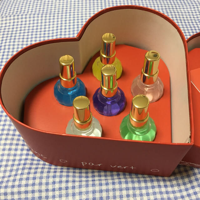 シナリー パルファンミニボトルセットの通販 by ぷ〜にゃん's shop｜ラクマ