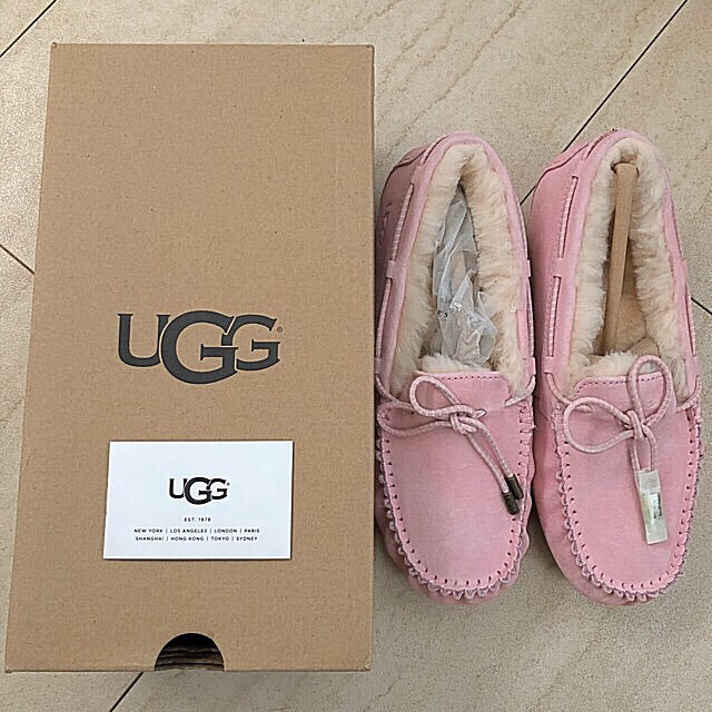 新品✨UGG モカシン ダコタ ピンク アグ 23cm 希少カラー 新品UGG