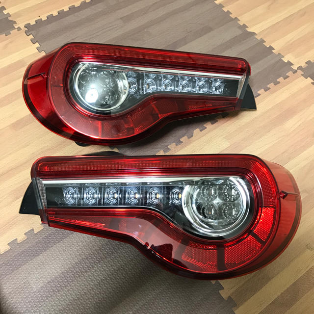 トヨタ - TOYOTA 86 後期 純正 テールランプの通販 by VENOM｜トヨタ