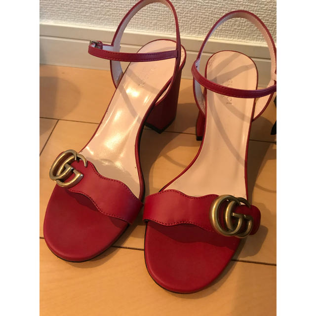 GUCCI - GUCCIレザーミッドヒールサンダル美品の通販 by おまとめ割中s