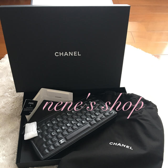 CHANEL - CHANEL 新品 未使用 キーボード クラッチバッグの通販 by