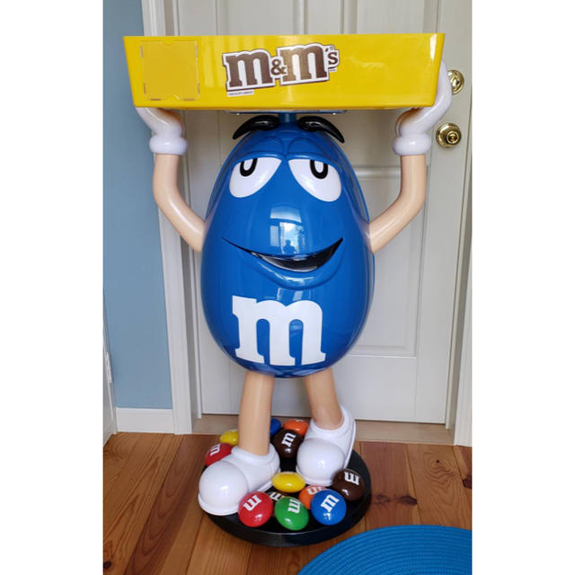 直接引取限定 新品 レアカラー ブルー エムアンドエムズ 店頭