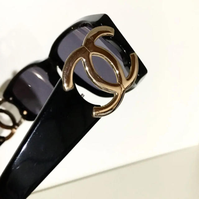 CHANEL - 【CHANEL】サイドココマーク ロゴ サングラス ケース付きの