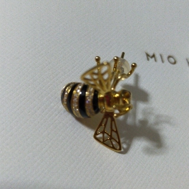 mio harutaka ミオハルタカ マーガレット 蜂 ピアス ダイヤモンドの