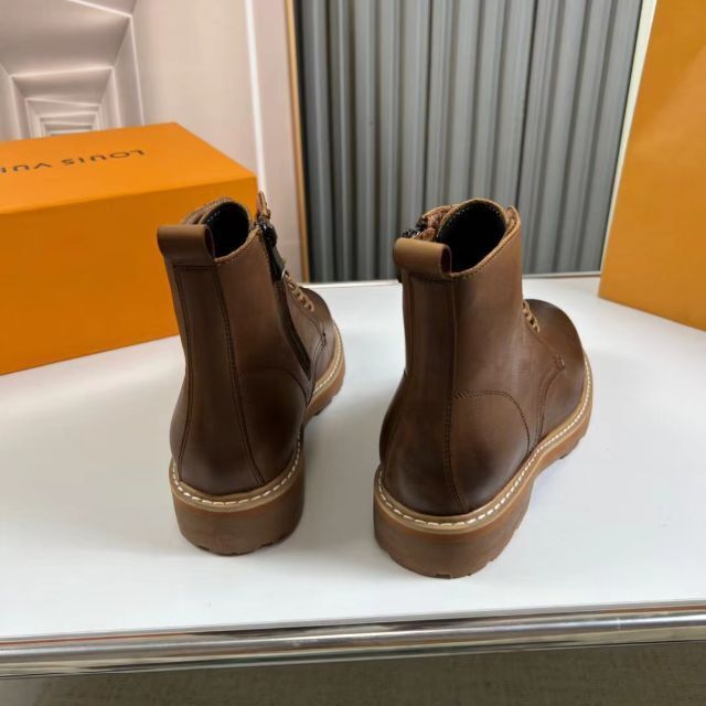 1g29 LOUIS VUITTON ルイヴィトン LVロゴ レースアップブーツ シューズ