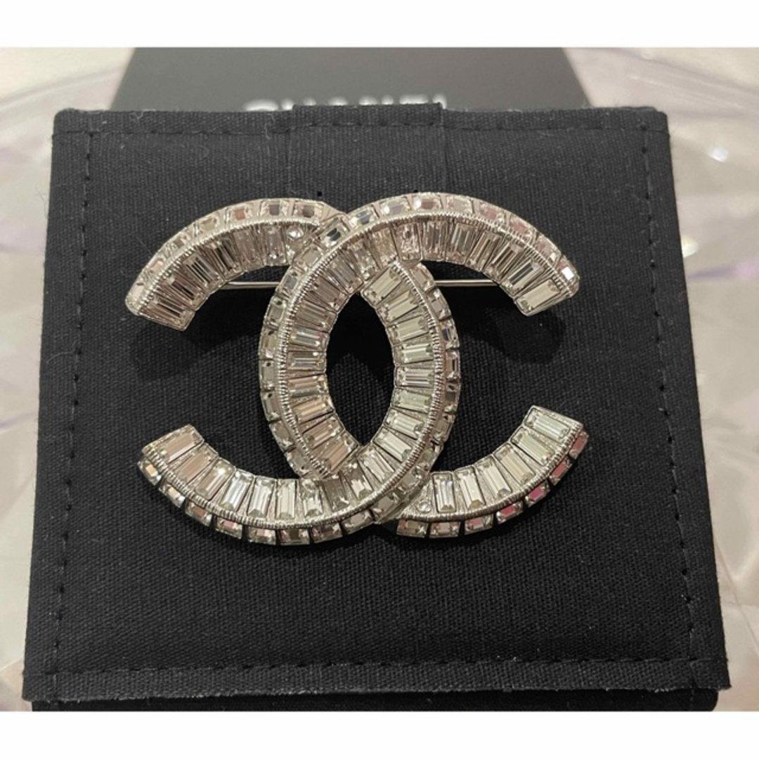 CHANEL - 【シャネル】ブローチの通販 by Pinky｜シャネルならラクマ