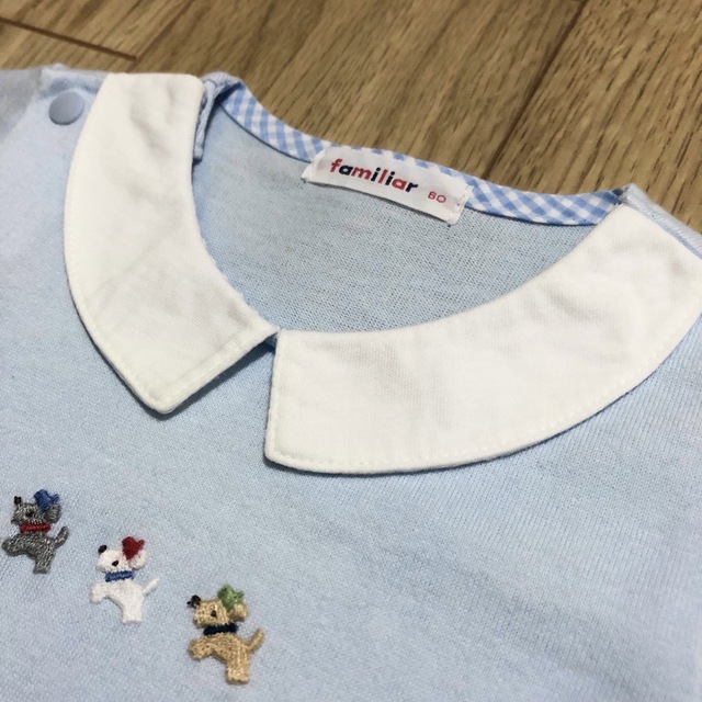 familiar - familiar ファミリア 白襟 水色 犬 刺繍 半袖 ロンパース