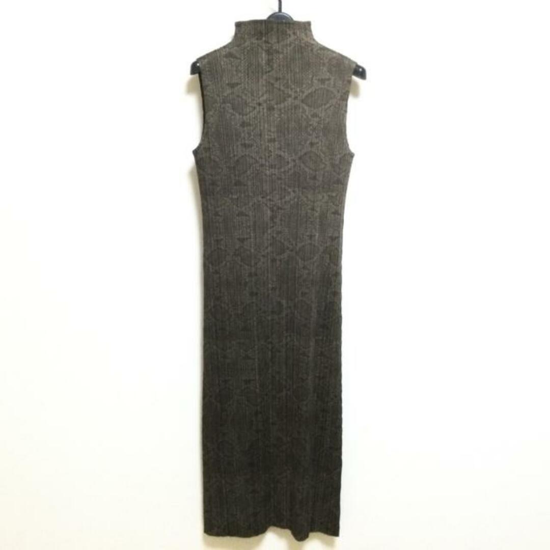 PLEATS PLEASE ISSEY MIYAKE - プリーツプリーズ ワンピース サイズ4