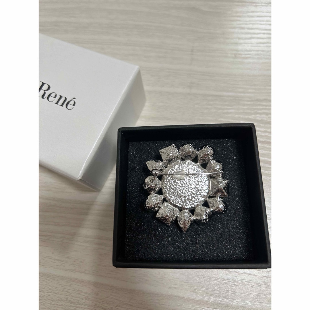 René - Rene ルネ ブローチ 新品未使用の通販 by miu｜ルネならラクマ