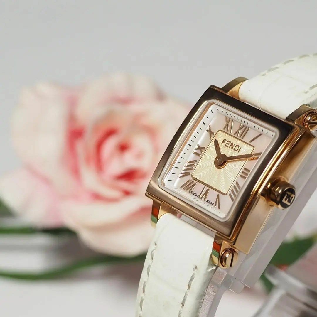 FENDI - フェンディ クアドロミニ シェル文字盤 スクエア 腕時計