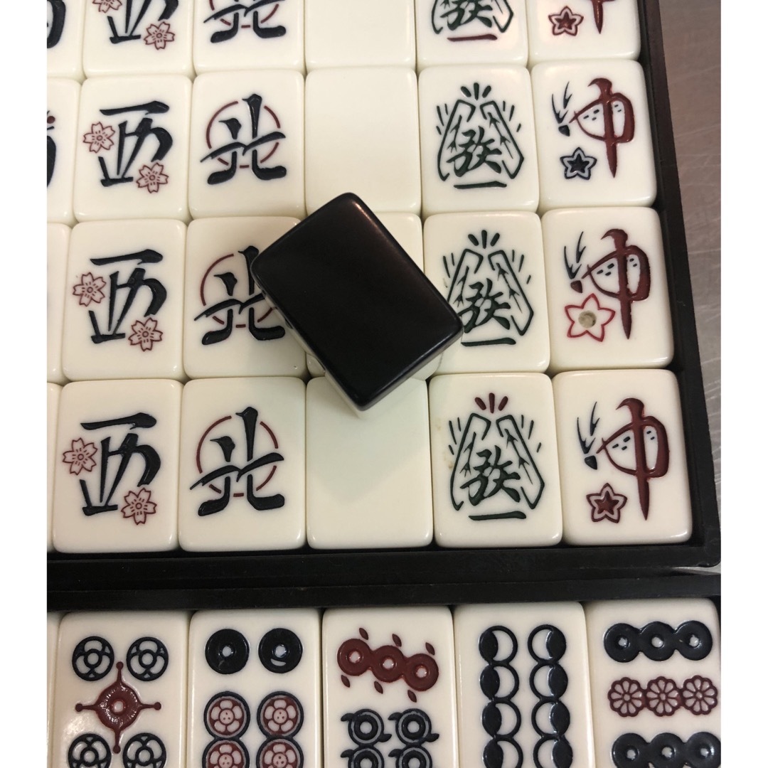 任天堂 - 【超希少】 麻雀牌 任天堂 天元 花札デザイン ダイヤ牌 背黒