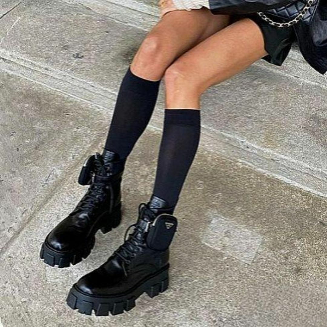 PRADA - 新品そっくりさん⭐PRADA プラダ モノリス ポーチ付 ブーツ