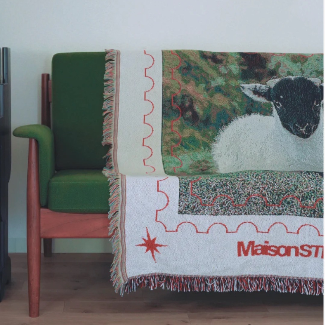 STRAYSHEEP RUG / MAISON STRAYSHEEPの通販 by 断捨離｜ラクマ