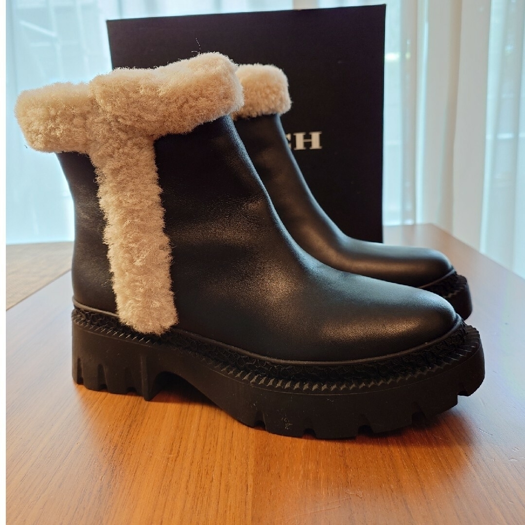 COACH - 新品 黒色 coach コーチ ボア レザー ショートブーツ ブーティ