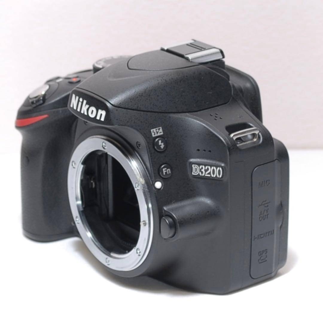 Nikon - 美品✨スポーツ観戦におすすめ✨Nikon D3200✨ダブルレンズ