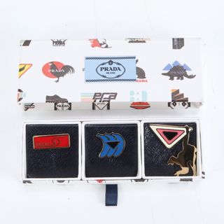PRADA - 極美品 プラダ 三角プレート トライアングル ブローチ