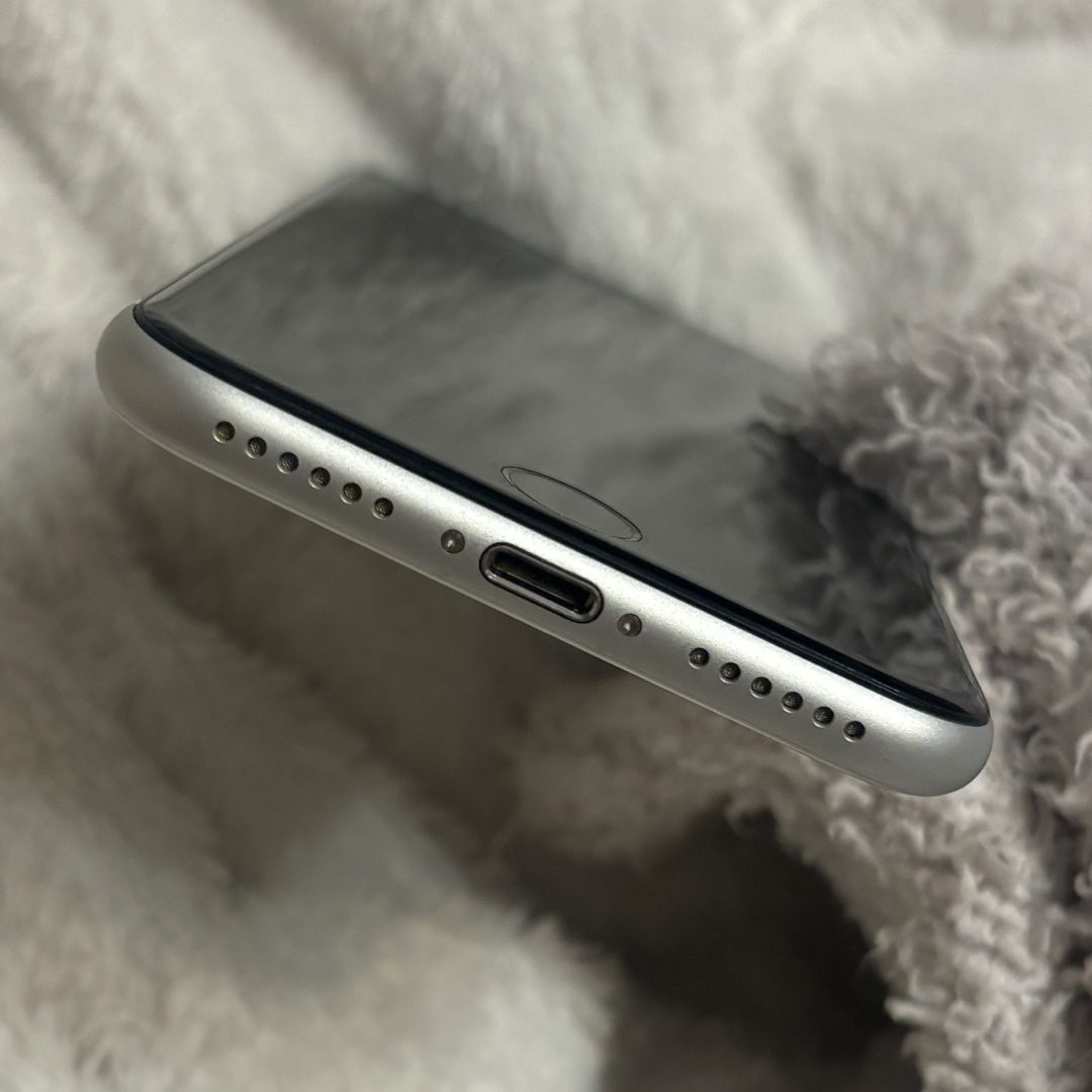 iPhone - ジャンク品 Apple iPhone SE 第2世代 64GB ホワイト 箱ありの