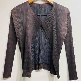 PLEATS PLEASE ISSEY MIYAKE（カーディガン）のフリマアイテム一覧