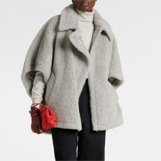 Max Mara（ポンチョ）のフリマアイテム一覧