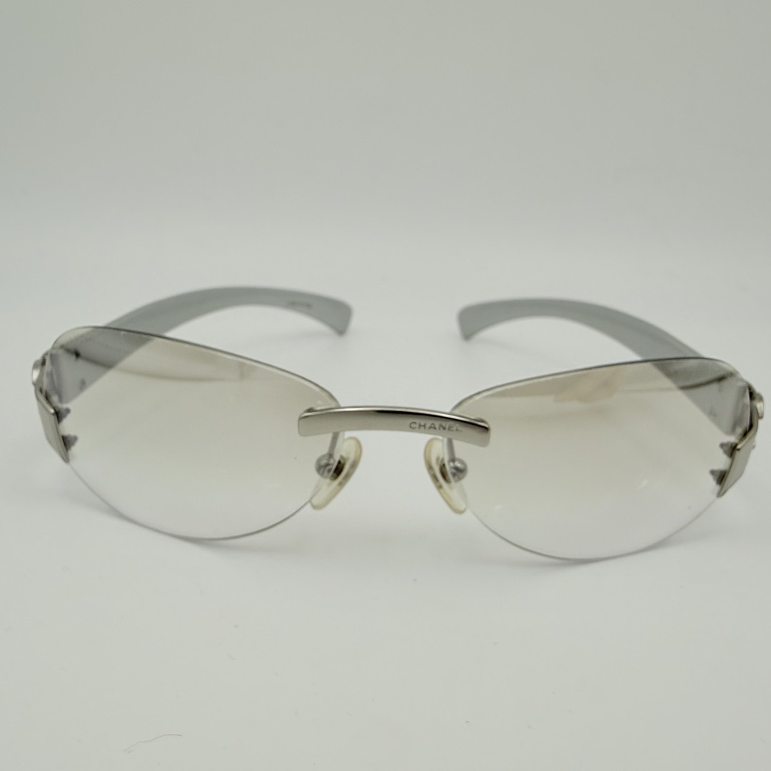 CHANEL - CHANEL（シャネル）ココマーク リムレスサングラス シルバー