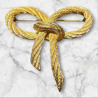 Christian Dior（ブローチ/コサージュ）のフリマアイテム一覧