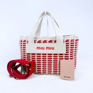 MIU MIU（かごバッグ/ストローバッグ ・ ピンク/桃色系）のフリマ
