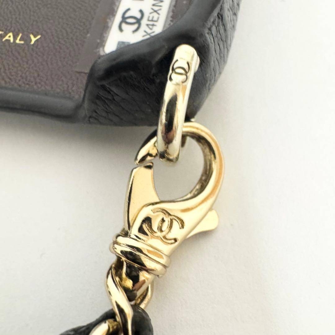 CHANEL - 【美品】シャネル iPhone15pro ケース チェーンショルダー