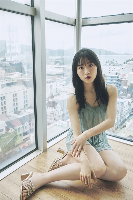 AKB48山内瑞葵1st写真集 好きになる予感 : 山内瑞葵 | HMV&BOOKS