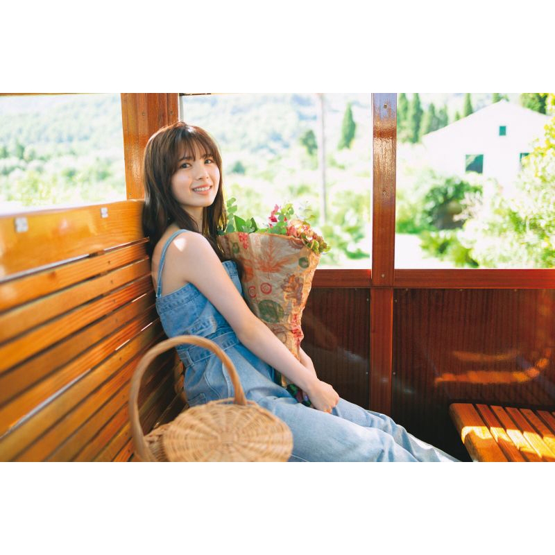 Stocks at Physical HMV STORE] 乃木坂46 筒井あやめ1st写真集 感情の