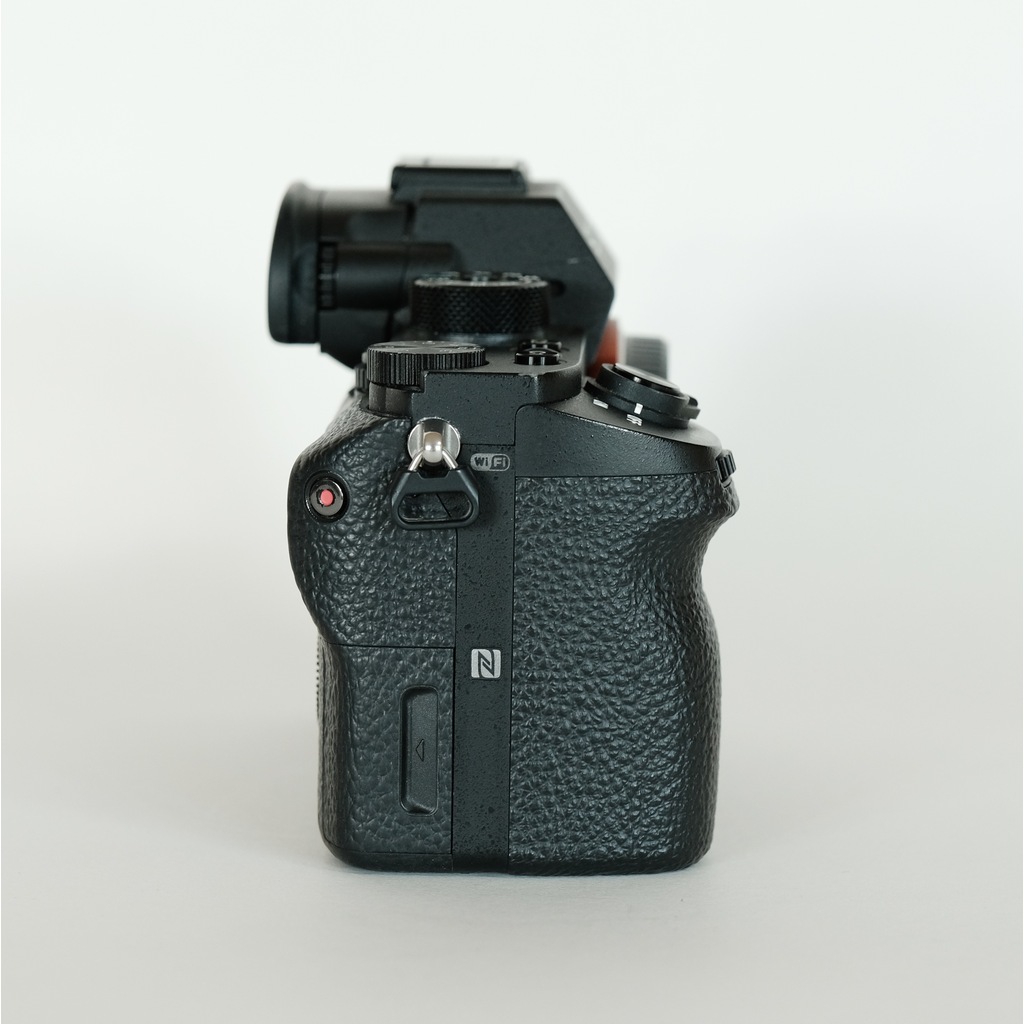 SONY α7S II（ILCE-7SM2）の出品 | ONE SCENE（ワンシーン）