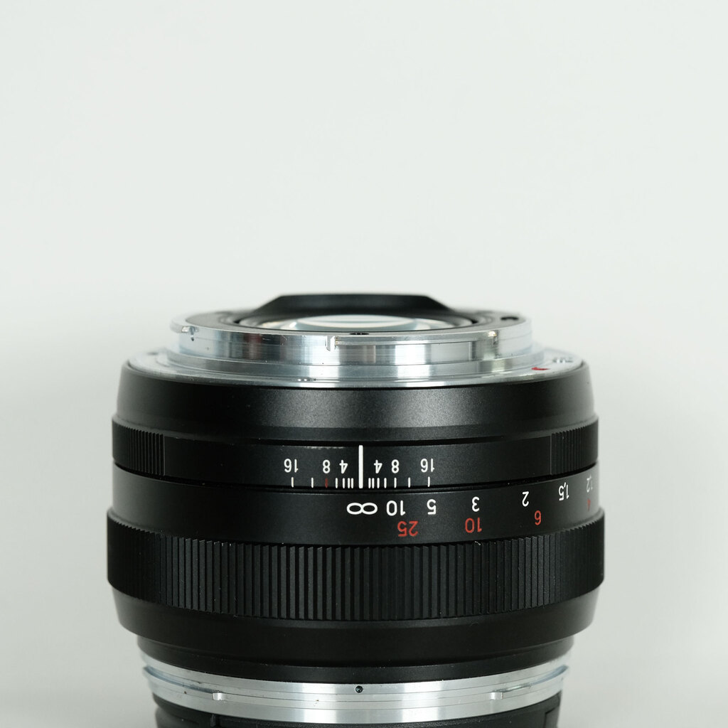Carl Zeiss Planar T* 50mm F1.4 ZE [キヤノンEF用]の出品 | ONE SCENE