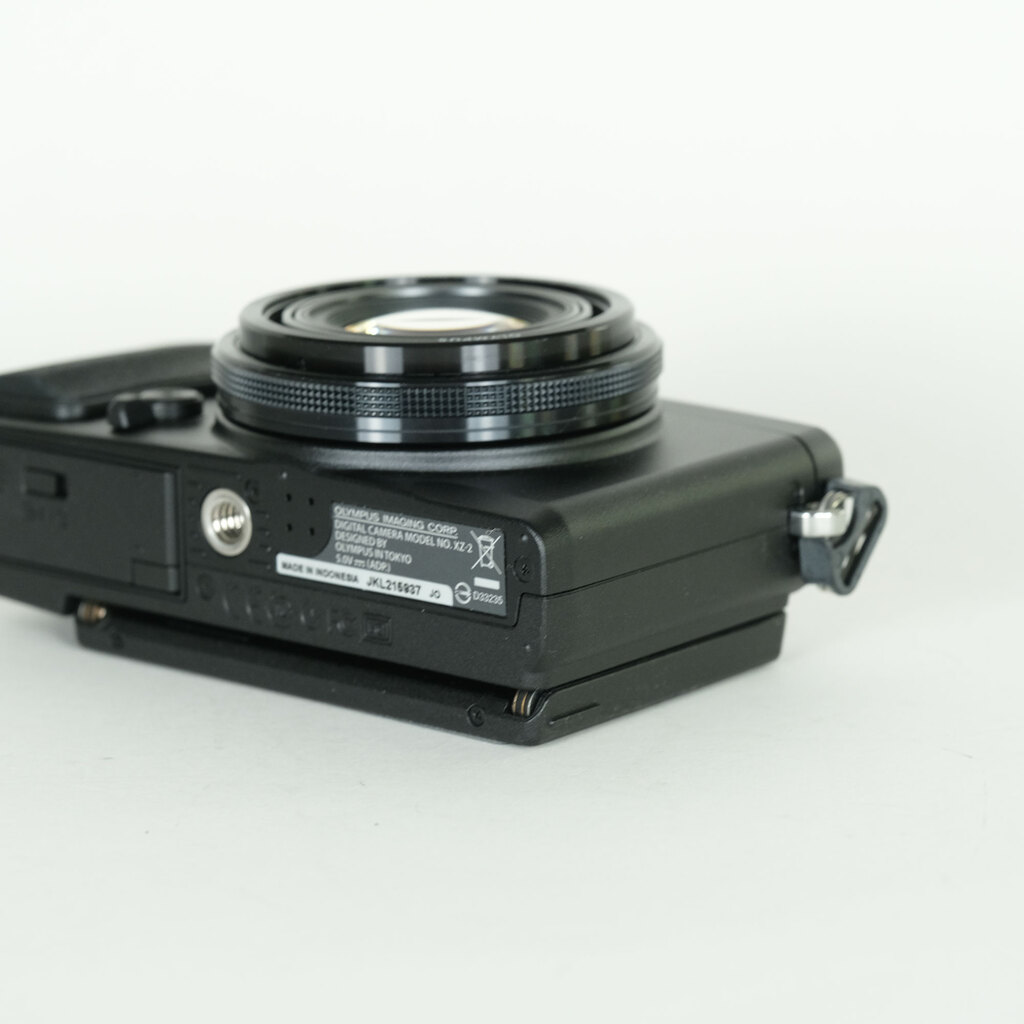 OLYMPUS STYLUS XZ-2 ブラックの出品 | ONE SCENE（ワンシーン）