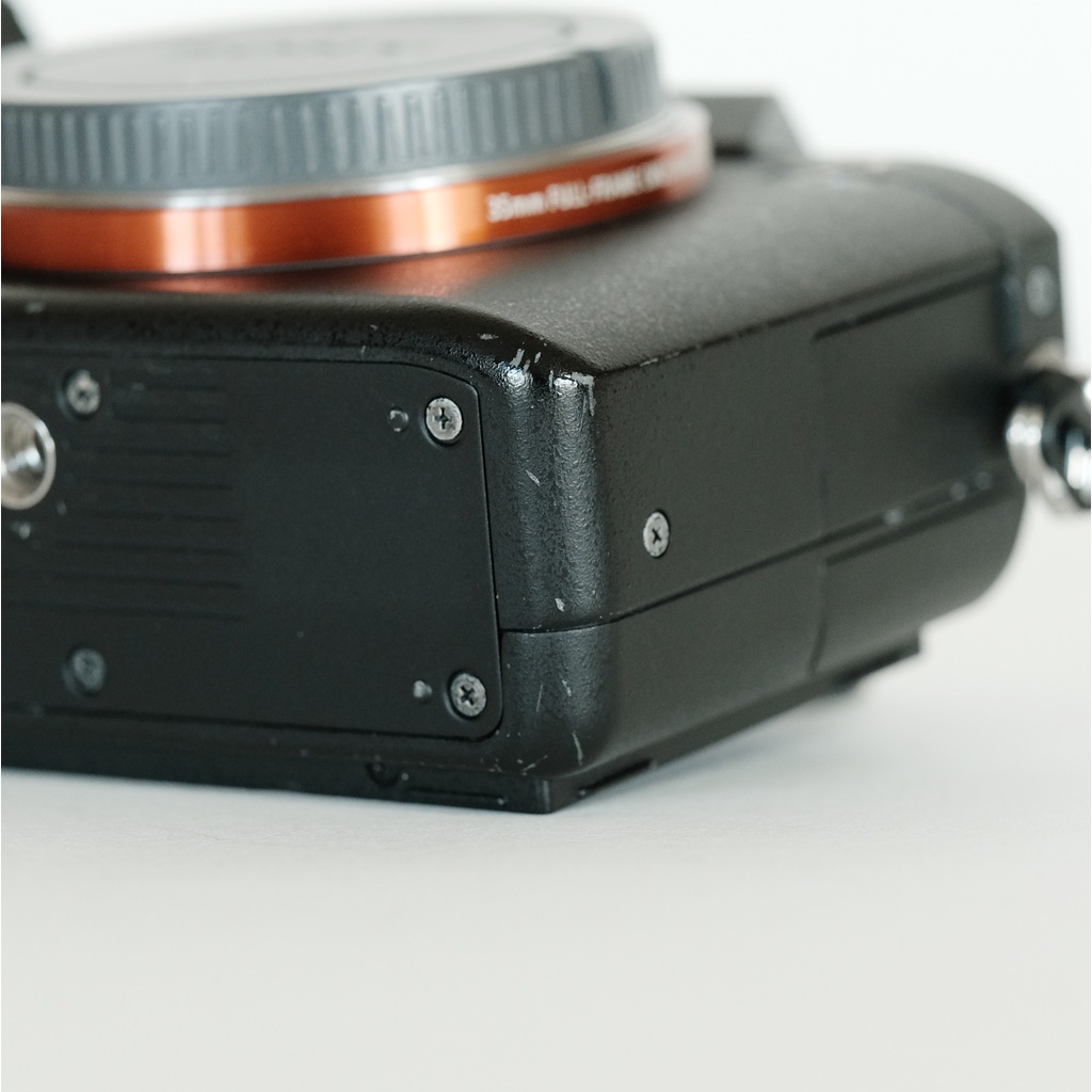 SONY α7S II（ILCE-7SM2）の出品 | ONE SCENE（ワンシーン）