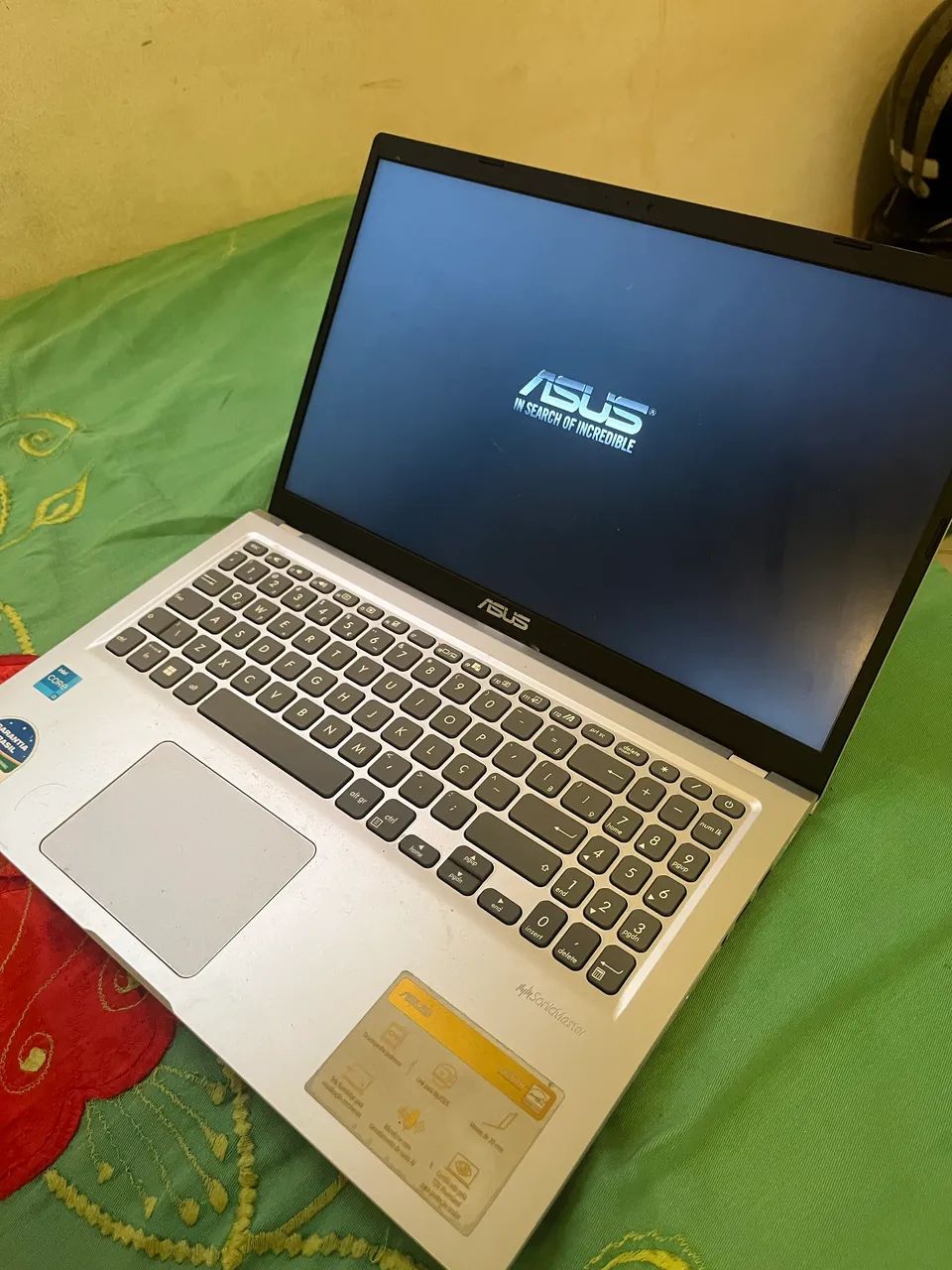 Notebook ASUS VivoBook i3 11ª Geração | SSD 256GB | Windows 11