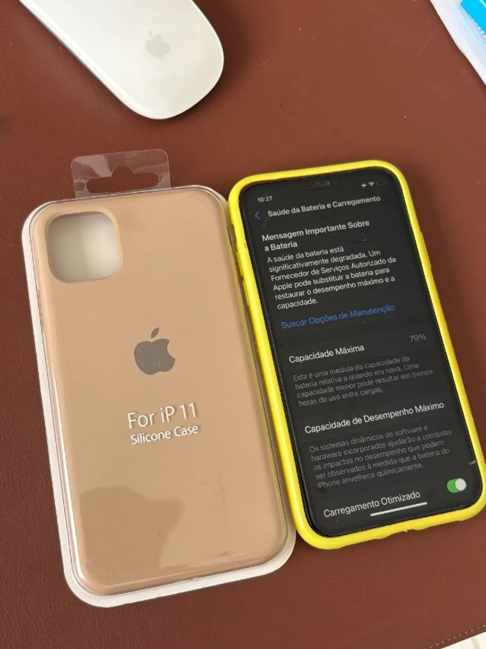 iPhone 11 64gb Vermelho - Saúde da bateria 79% - Celulares e