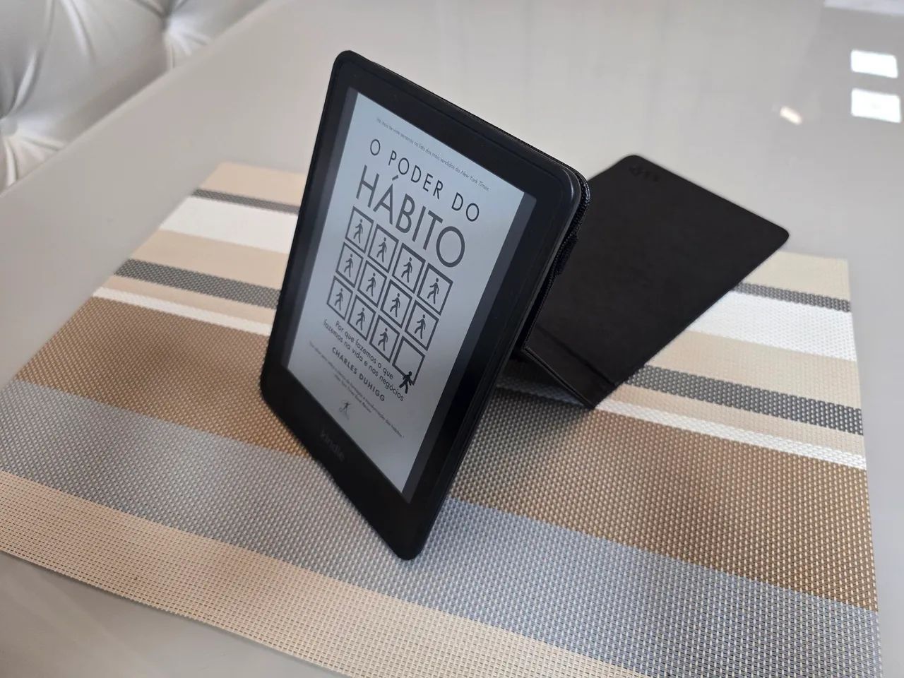 Kindle paperwhite 11 geração 8GB - Tablets e E-Readers - Lago Azul